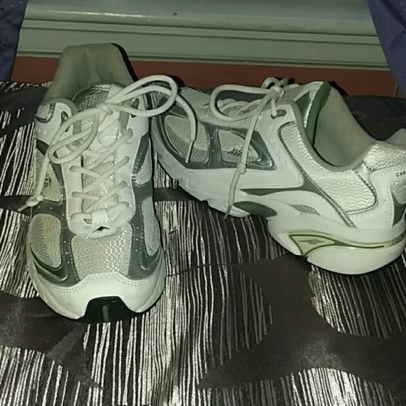 avia cantilever sneakers